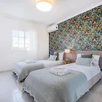 Ocean View Apartman *